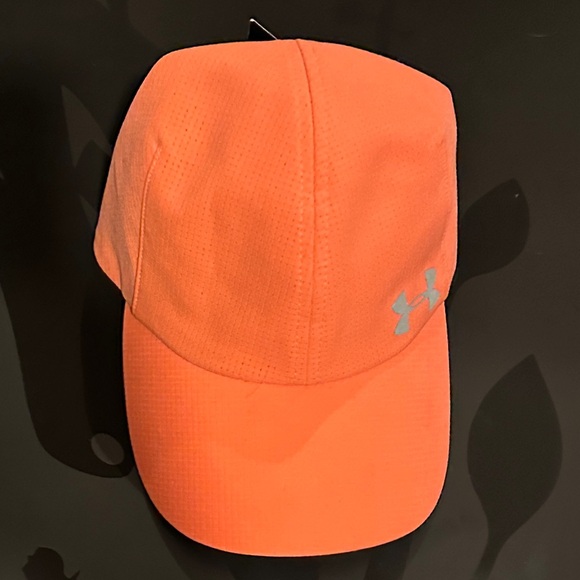 NWT Under Armour Running Hat - Picture 1 of 4